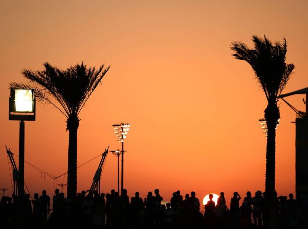 Titel-Bild zur News: Sonnenuntergang in Abu Dhabi