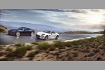 Jaguar F-Type S AWD (l.) und R AWD 