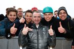 Paddy Lowe mit Fans