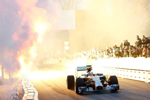 Lewis Hamilton  ~Lewis Hamilton (Mercedes) ~    