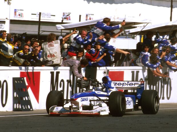 Damon Hill wird auf dem Hungaroring 1997 Zweiter Damon Hill wird auf dem Hungaroring 1997 Zweiter