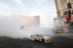 Donuts in Las Vegas: Kyle Busch (Gibbs) 