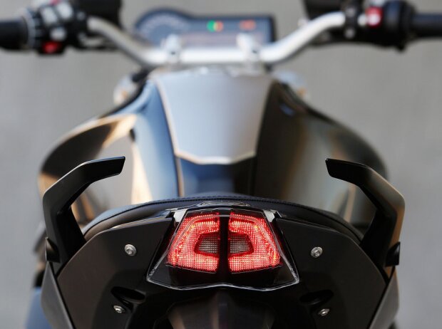 BMW R 1200 R BMW R 1200 R