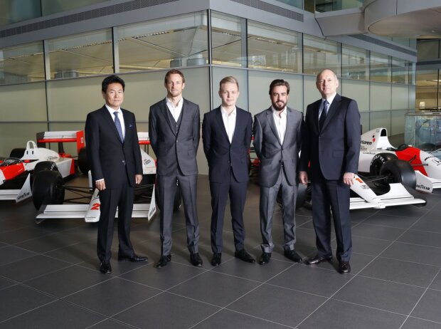 Fernando Alonso, Jenson Button, Kevin Magnussen, Ron Dennis, Yasuhisa Arai Fernando Alonso, Jenson Button, Kevin Magnussen, Ron Dennis, Yasuhisa Arai