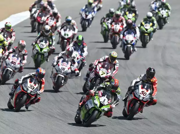 Superbike Start Titel-Bild zur News: Superbike Start