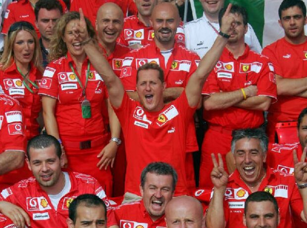 Michael Schumacher und sein Ferrari-Team
