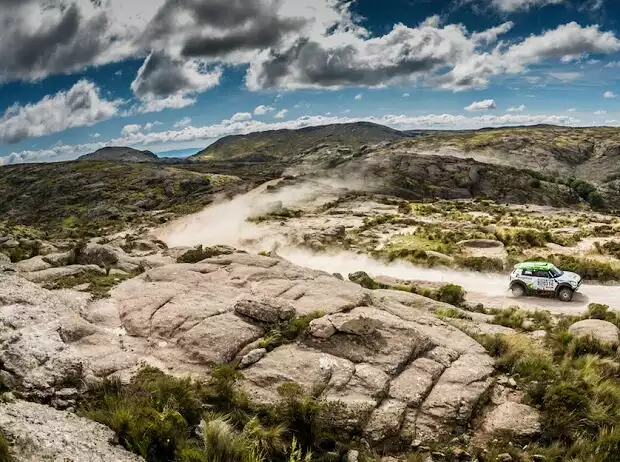 Rallye Dakar 2015 Titel-Bild zur News: Rallye Dakar 2015