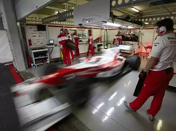Timo Glock, Manama, Bahrain Sakhir Circuit Titel-Bild zur News: Timo Glock, Manama, Bahrain Sakhir Circuit