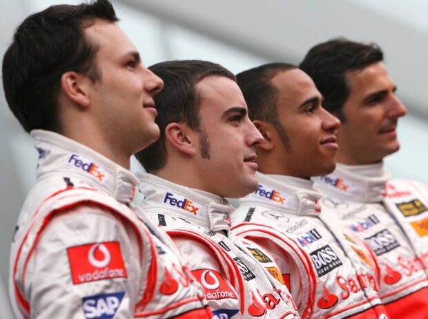 Fernando Alonso, Gary Paffett, Lewis Hamilton, Pedro de la Rosa