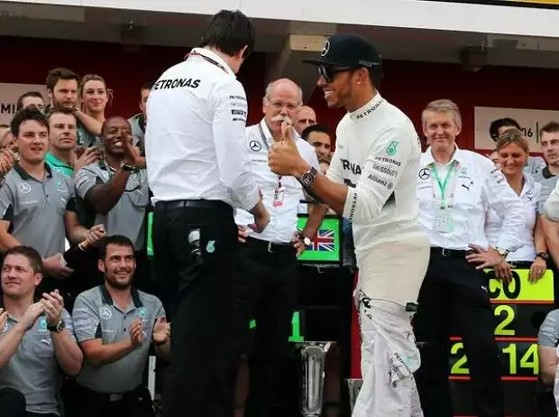 Lewis Hamilton, Toto Wolff, Dieter Zetsche Titel-Bild zur News: Lewis Hamilton, Toto Wolff, Dieter Zetsche