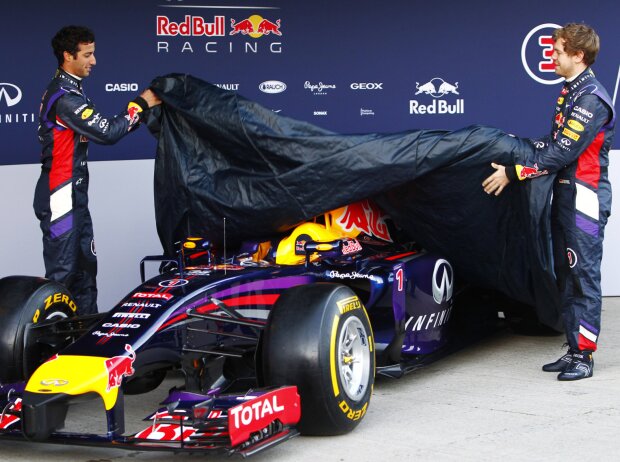 Titel-Bild zur News: Daniel Ricciardo, Sebastian Vettel, RB10, 2014