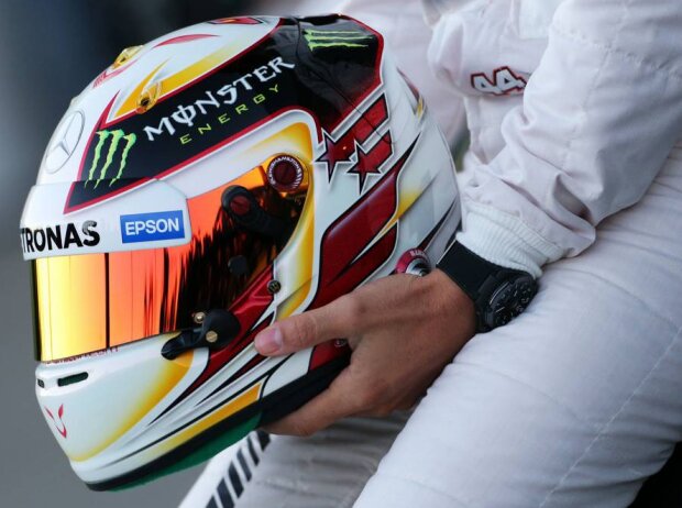 Lewis Hamiltons Helm für die Saison 2015