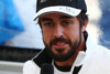 Bild zum Inhalt: Händchenhalten in Jerez: Alonso zeigt seine "Neue"