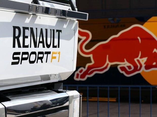 Titel-Bild zur News: Red Bull, Renault, Logo