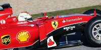 Bild zum Inhalt: Sebastian Vettel: 2015 Schluss mit ständigem Helmwechsel?