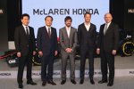 Yasuhisa Arai, Takanobu Ito, Fernando Alonso, Jenson Button und Ron Dennis 