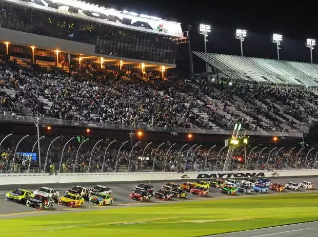 Paul Menard, Kasey Kahne Titel-Bild zur News: Paul Menard, Kasey Kahne