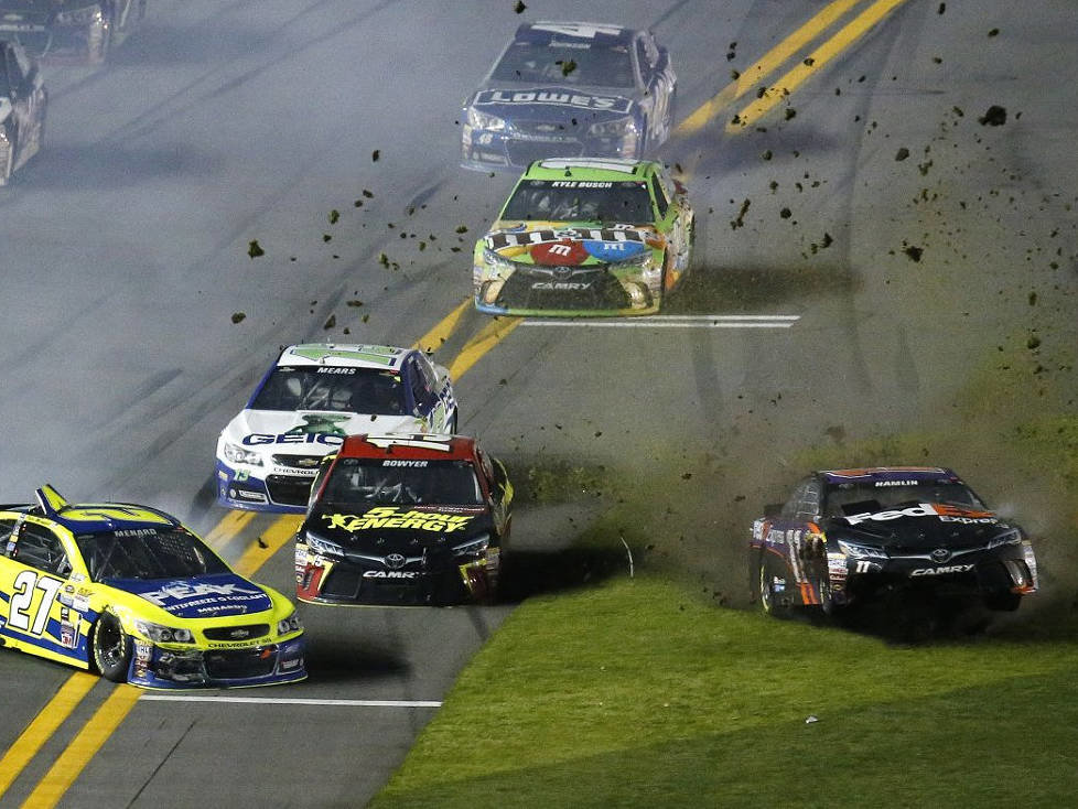 Denny Hamlin, Paul Menard