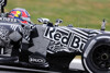 Bild zum Inhalt: Red Bull: Daniil Kwjat mimt das Duracell-Häschen