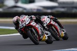 Leon Haslam vor Jordi Torres (Aprilia) 