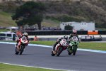 Leon Haslam vor Jonathan Rea 