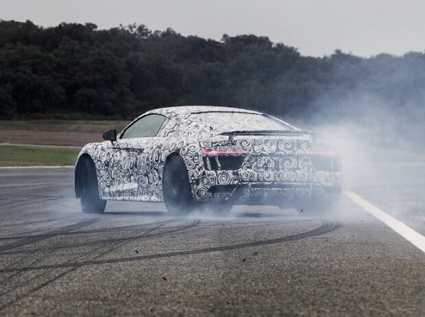Titel-Bild zur News: Audi R8 Prototyp