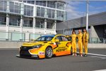 Lada Vesta mit den Piloten Rob Huff, Michail Koslowskii und James Thompson