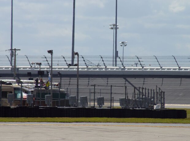 Reifenstapel in Turn 1 des Daytona International Speedway