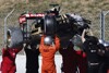 Bild zum Inhalt: Maldonado beendet Wintertest der Formel 1 im Reifenstapel