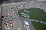 Restart mit Joey Logano (Penske) und Denny Hamlin (Gibbs) in Reihe eins