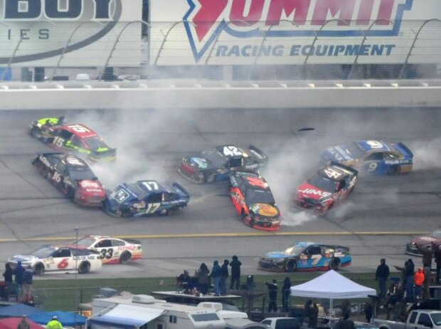 Greg Biffle, Clint Bowyer, Ricky Stenhouse Greg Biffle, Clint Bowyer, Ricky Stenhouse