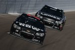 Martin Truex Jr. vor Jimmie Johnson