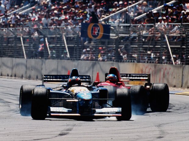 Michael Schumacher und Jean Alesi in Adelaide 1995 Michael Schumacher und Jean Alesi in Adelaide 1995