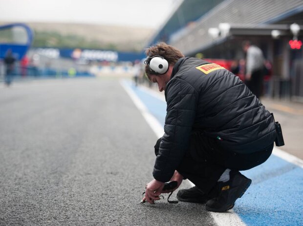 Titel-Bild zur News: Pirelli-Temperaturmessung