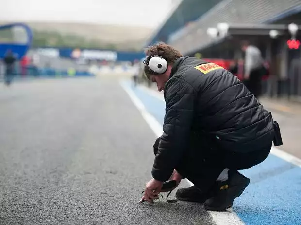 Pirelli-Temperaturmessung Titel-Bild zur News: Pirelli-Temperaturmessung