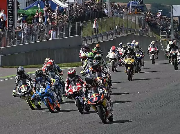 Moto3 Start Titel-Bild zur News: Moto3 Start