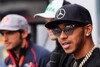 Bild zum Inhalt: Lewis Hamilton gegen Mercedes-Einbremsung: "Unfair"
