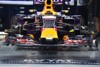 Bild zum Inhalt: Red Bull RB11 laut Daniel Ricciardo nicht auf Mercedes-Niveau