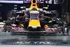 Bild zum Inhalt: Red Bull RB11 laut Daniel Ricciardo nicht auf Mercedes-Niveau