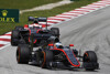 Bild zum Inhalt: McLaren feiert Doppelausfall