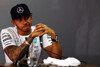 Bild zum Inhalt: Hamilton fordert FIA auf, Alonsos Unfallbericht herauszugeben