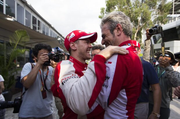 Sebastian Vettel Maurizio Arrivabene Ferrari Scuderia Ferrari F1 ~Sebastian Vettel (Ferrari) und Maurizio Arrivabene ~ 