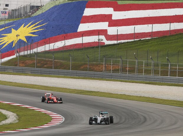 Lewis Hamilton, Sebastian Vettel Lewis Hamilton, Sebastian Vettel