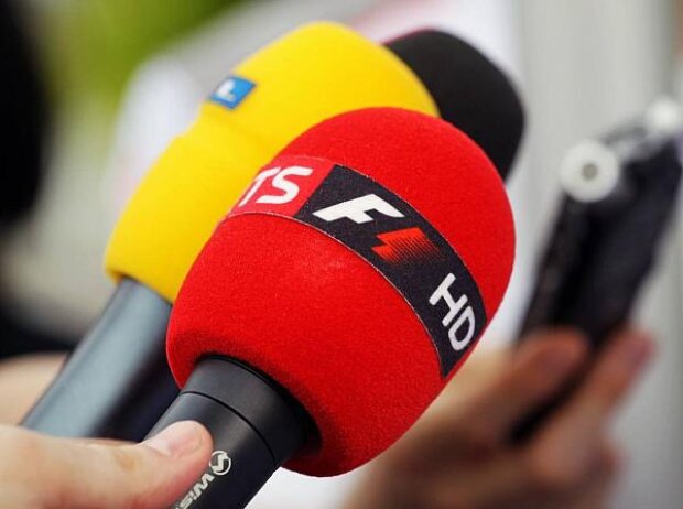Titel-Bild zur News: Sky, RTL, Mikrofon