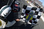 Zieleinlauf: Denny Hamlin vor Brad Keselowski 