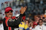 Sieger Juan Pablo Montoya feiert