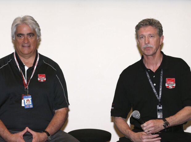 IndyCar-Chef Mark Miles und Verizon-Geschäftsführer Dan Mead