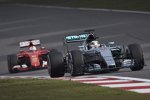 Lewis Hamilton (Mercedes) und Sebastian Vettel (Ferrari) 