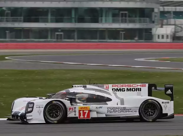 Titel-Bild zur News: Timo Bernhard, Mark Webber, Brendon Hartley