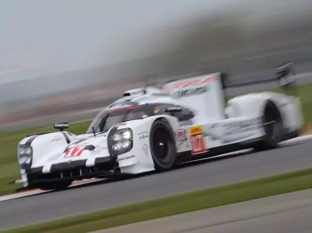 Timo Bernhard, Mark Webber, Brendon Hartley Titel-Bild zur News: Timo Bernhard, Mark Webber, Brendon Hartley